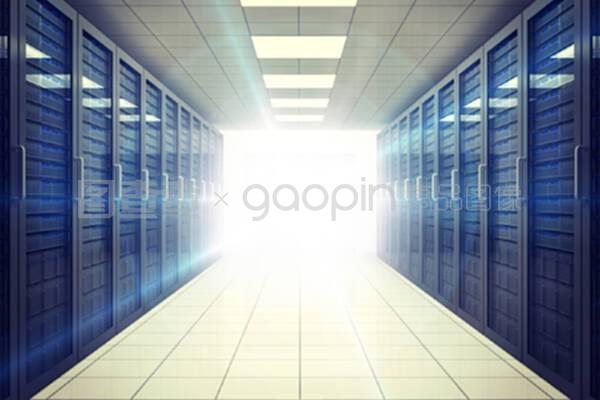 数字服务器室中的塔式数据库服务优化与管理